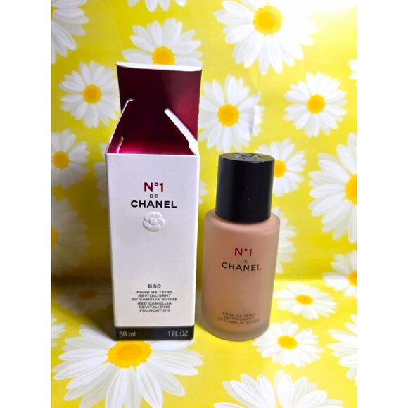 CHANEL No1 Red Camellia Revitalizing Foundation B50  1oz New In Box - Picture 3 of 8